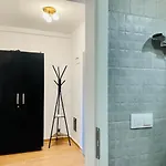 Apartament Aventurescu Coresi *